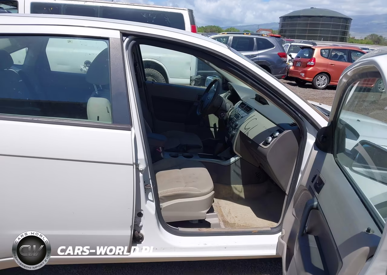 2010 Ford Focus S VIN:1FAHP3EN5AW257356 - 5