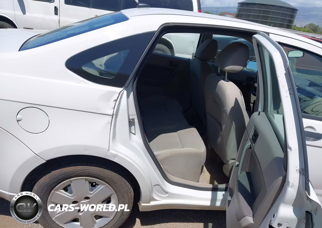 2010 Ford Focus S VIN:1FAHP3EN5AW257356 - 8