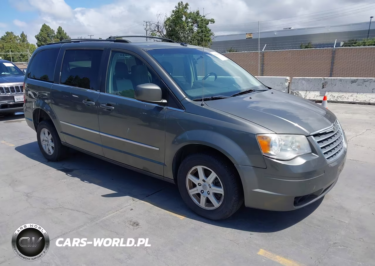 2010 Chrysler Town & Country Touring Plus