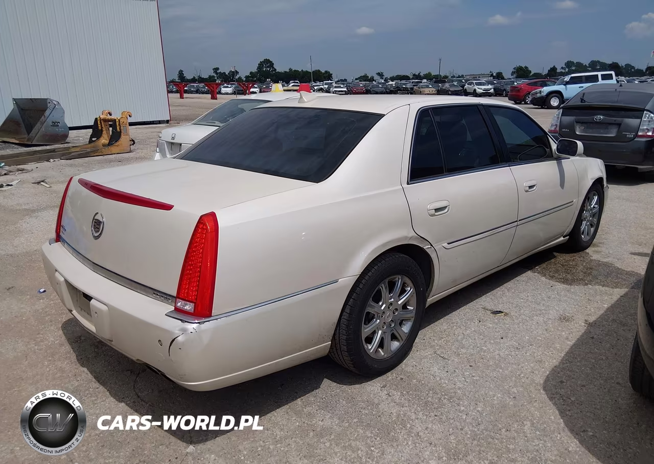 2011 Cadillac Dts Luxury Collection VIN:1G6KD5E64BU109308 - 4