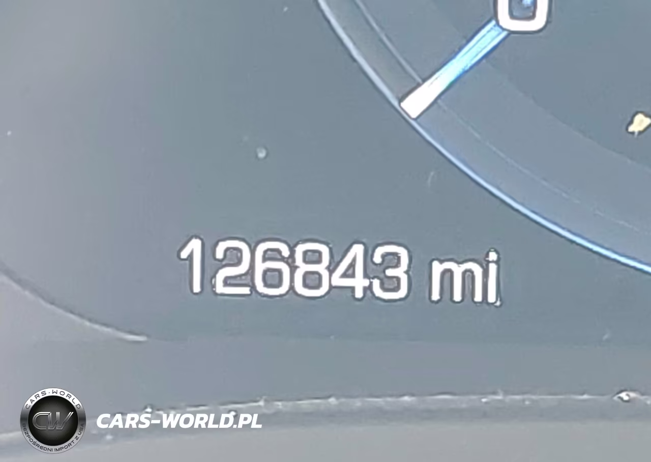 2019 Cadillac Escalade Luxury VIN:1GYS3BKJ1KR224081 - 15