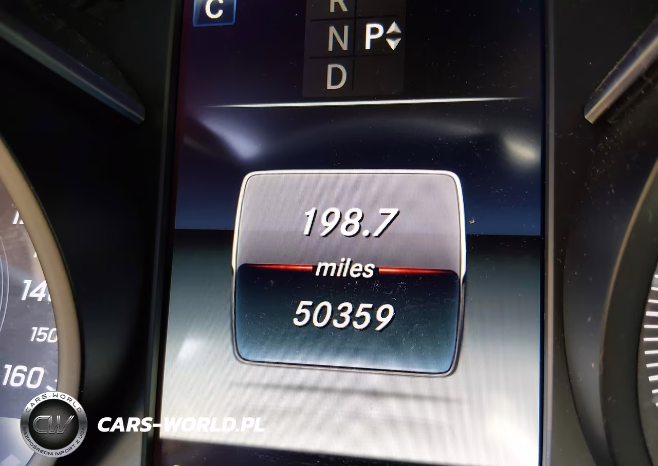 2018 Mercedes-Benz C 300 VIN:55SWF4JB9JU238611 - 15
