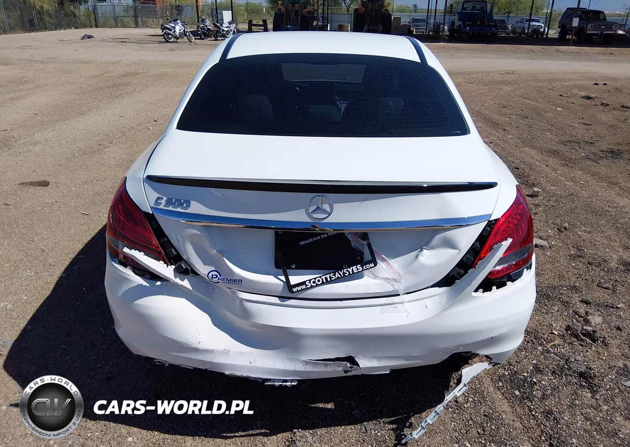2018 Mercedes-Benz C 300 VIN:55SWF4JB9JU238611 - 16