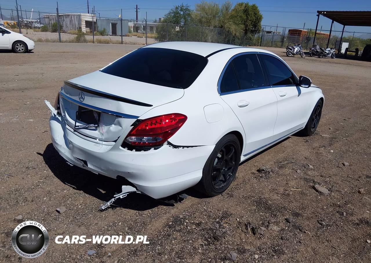 2018 Mercedes-Benz C 300 VIN:55SWF4JB9JU238611 - 4