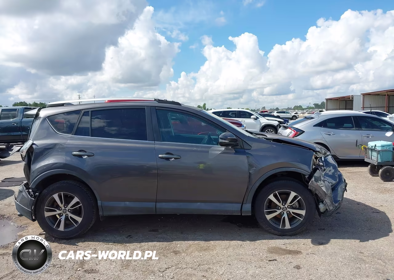 2018 Toyota Rav4 Xle VIN:2T3WFREV5JW433151 - 12
