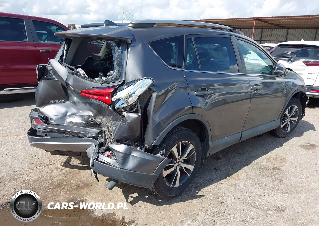 2018 Toyota Rav4 Xle VIN:2T3WFREV5JW433151 - 4