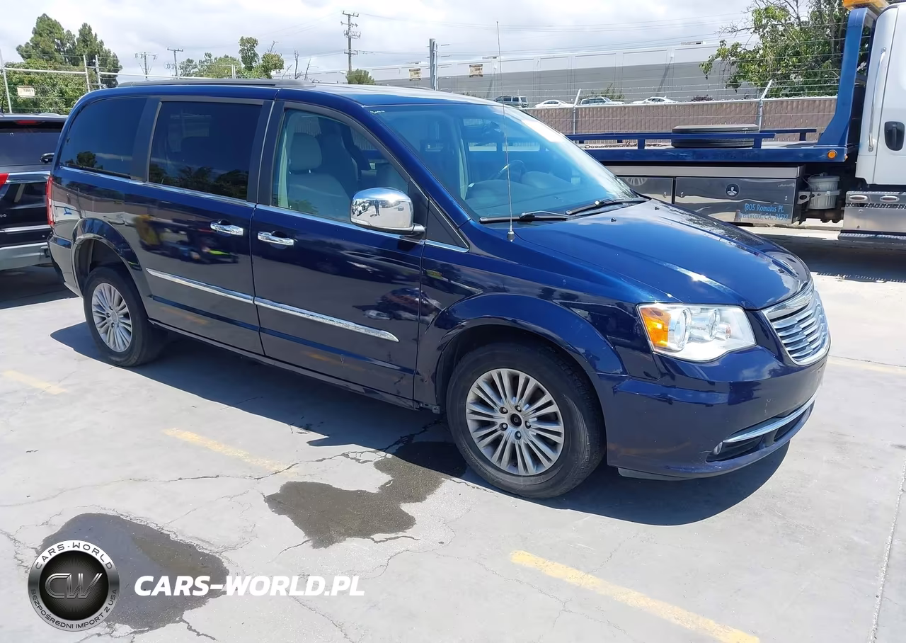 2016 Chrysler Town & Country Touring-L Anniversary Edition