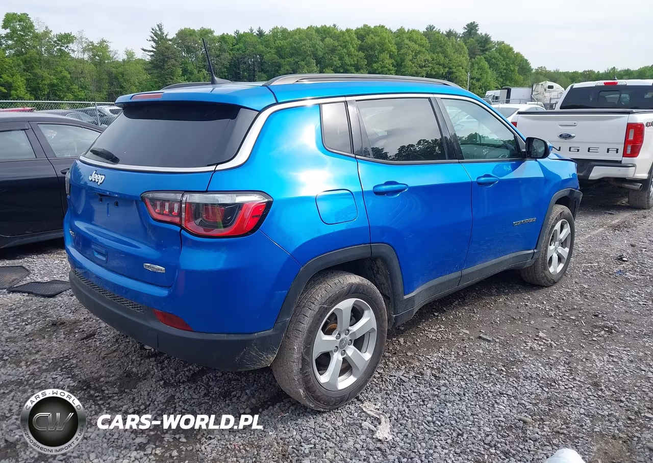 2018 Jeep Compass Latitude 4X4 VIN:3C4NJDBB2JT436085 - 4