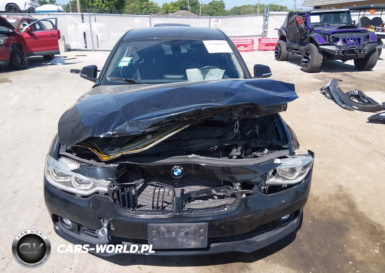2018 BMW 320I xDrive VIN:WBA8E5G50JNU45973 - 12