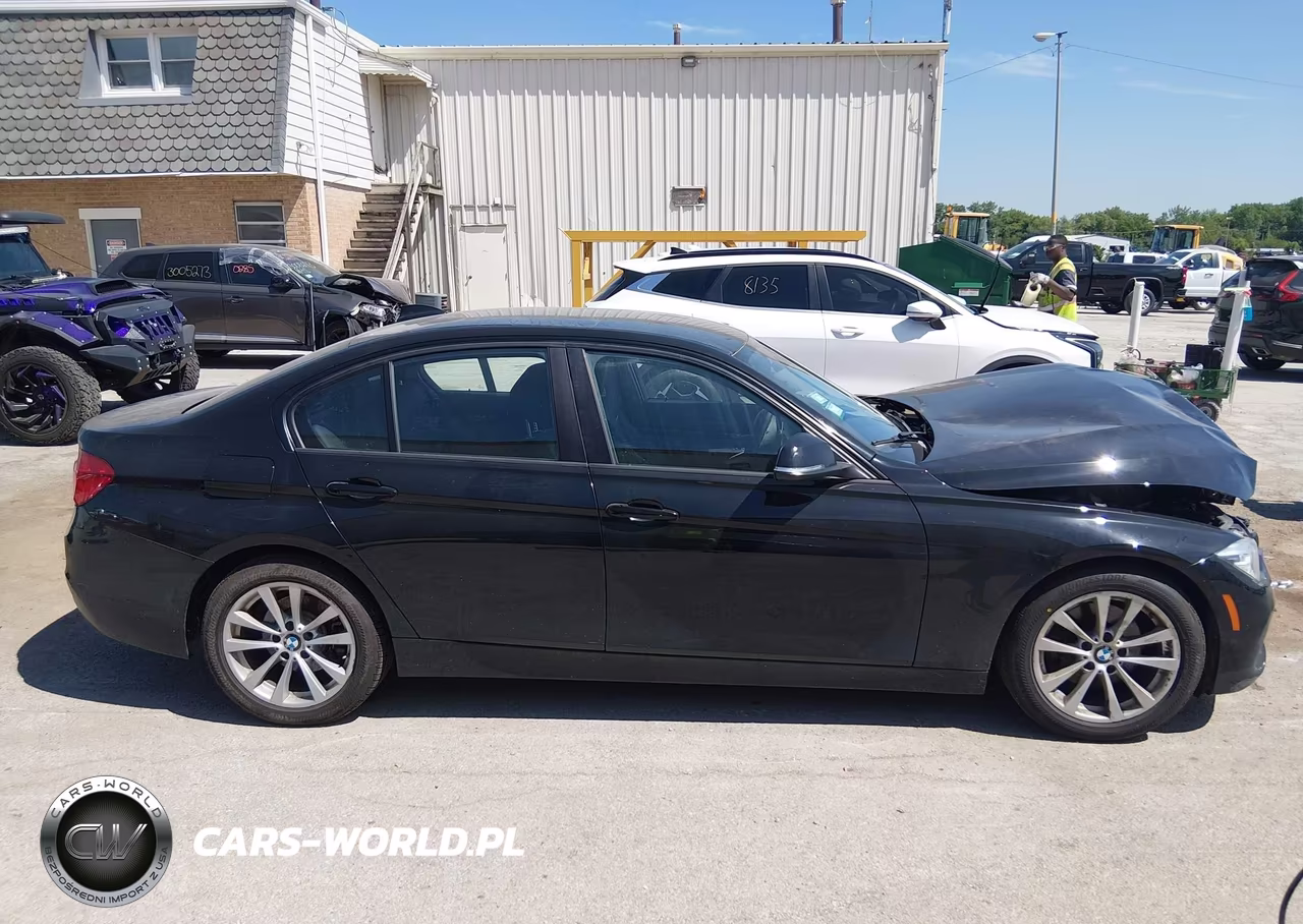 2018 BMW 320I xDrive VIN:WBA8E5G50JNU45973 - 13