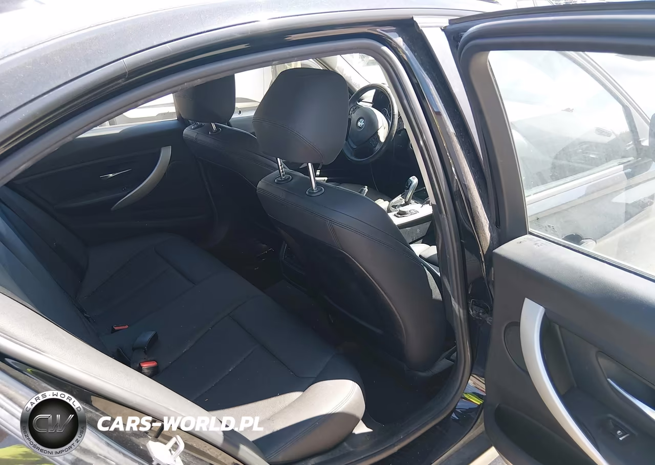 2018 BMW 320I xDrive VIN:WBA8E5G50JNU45973 - 8