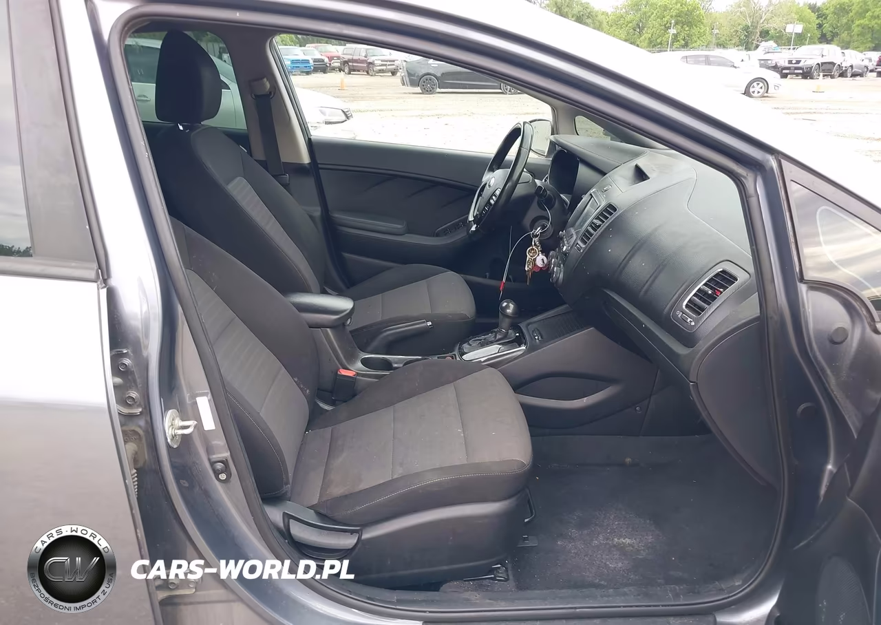 2018 Kia Forte S VIN:3KPFL4A72JE195533 - 5