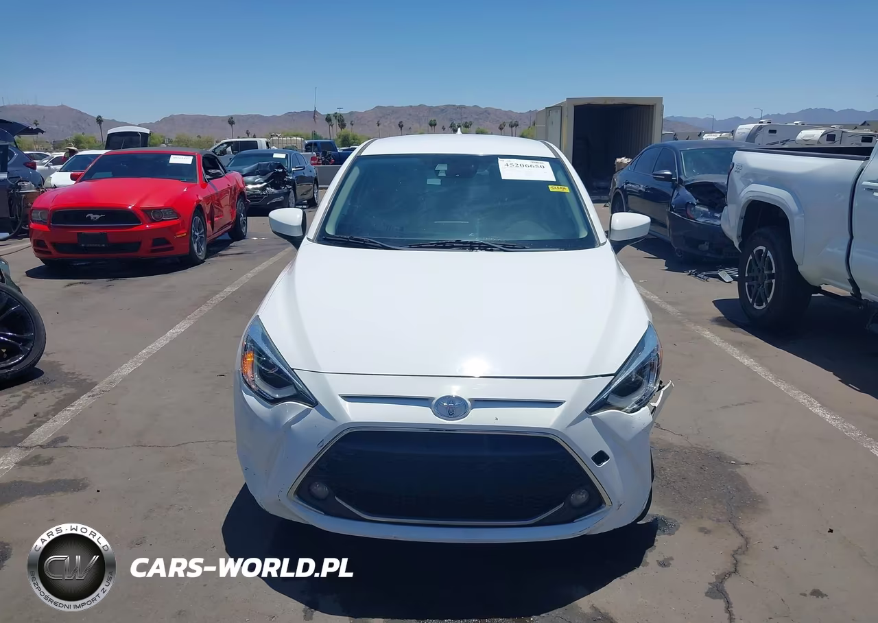 2020 Toyota Yaris Xle VIN:3MYDLBJV7LY707140 - 12