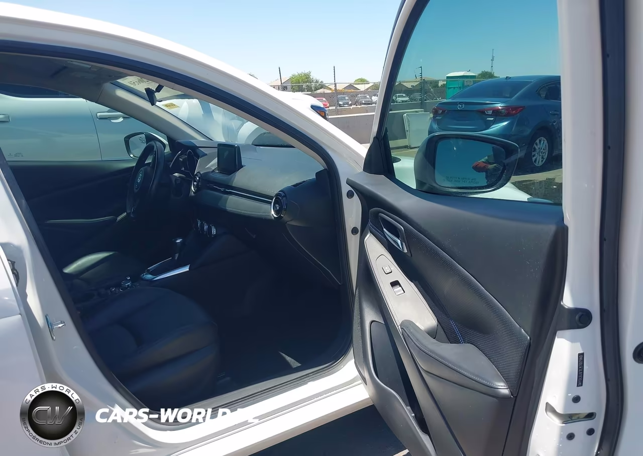 2020 Toyota Yaris Xle VIN:3MYDLBJV7LY707140 - 5
