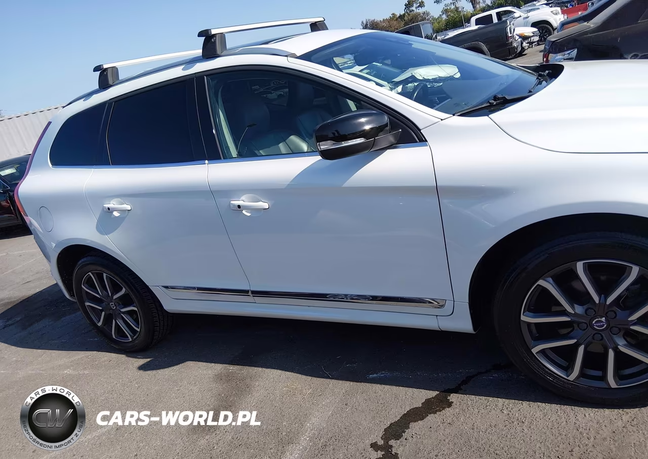 2017 Volvo Xc60 T6 Dynamic VIN:YV449MRR1H2216565 - 13