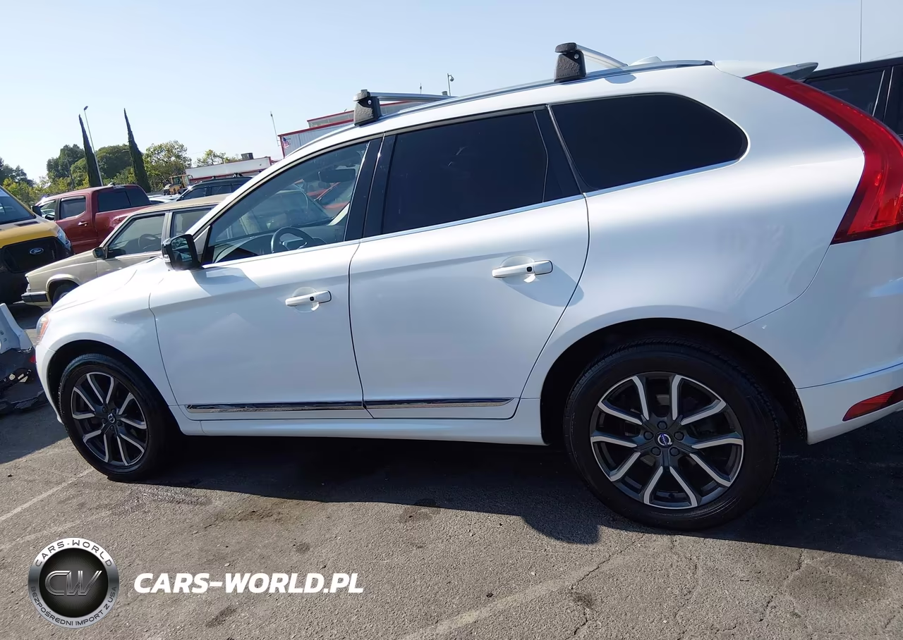 2017 Volvo Xc60 T6 Dynamic VIN:YV449MRR1H2216565 - 14