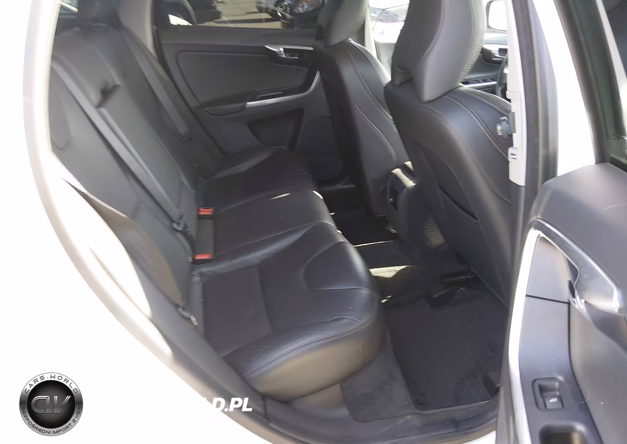 2017 Volvo Xc60 T6 Dynamic VIN:YV449MRR1H2216565 - 8