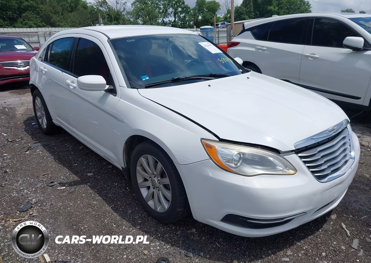 2013 Chrysler 200 Touring – zdjęcie 1 z 16