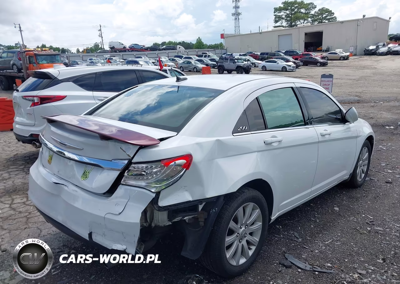 2013 Chrysler 200 Touring VIN:1C3CCBBG3DN558187 - 6