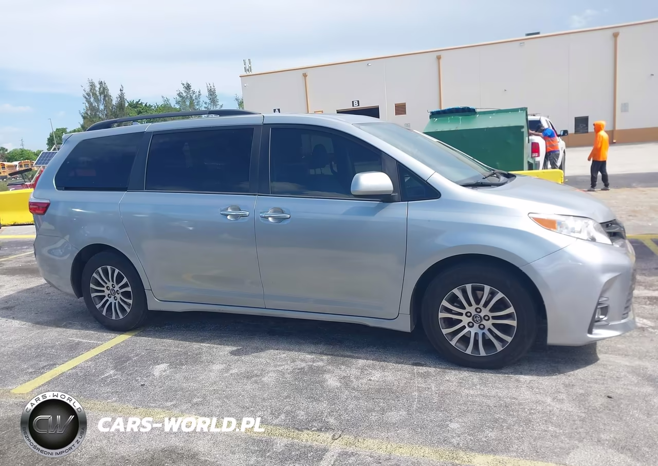 2019 Toyota Sienna Xle 8 Passenger VIN:5TDYZ3DC6KS994152 - 13
