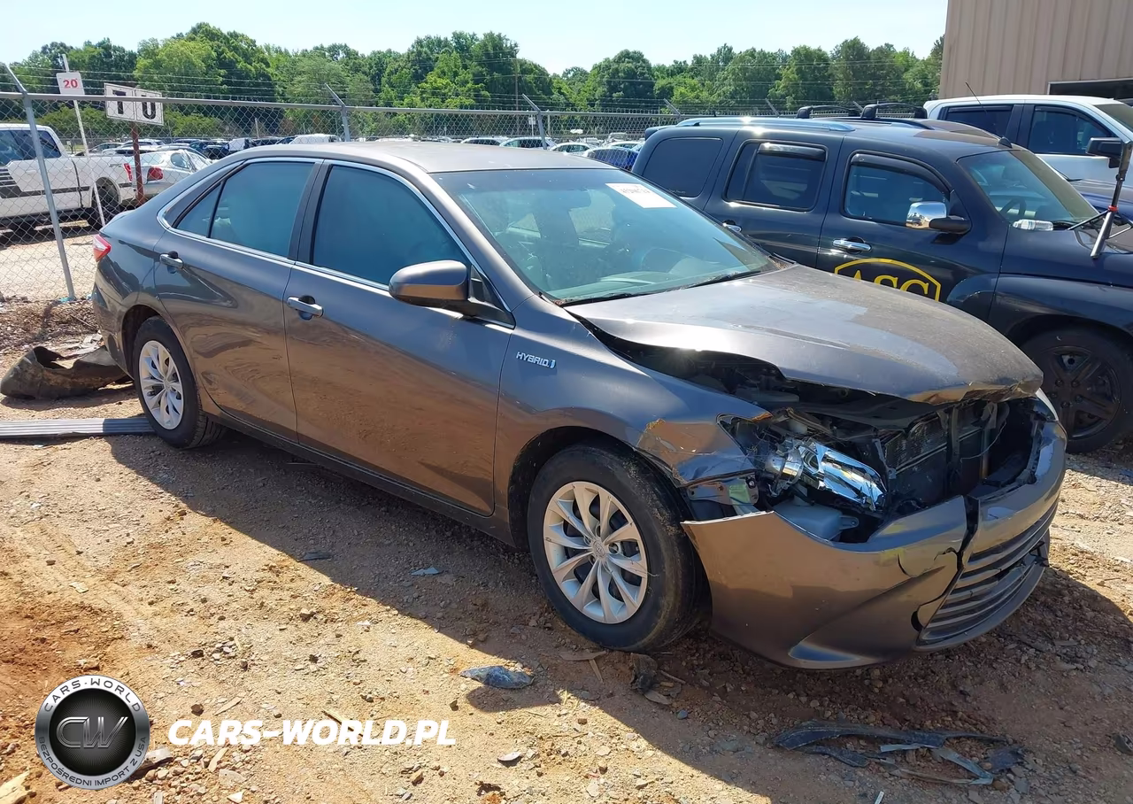 2015 Toyota Camry Hybrid Le – zdjęcie 1 z 16