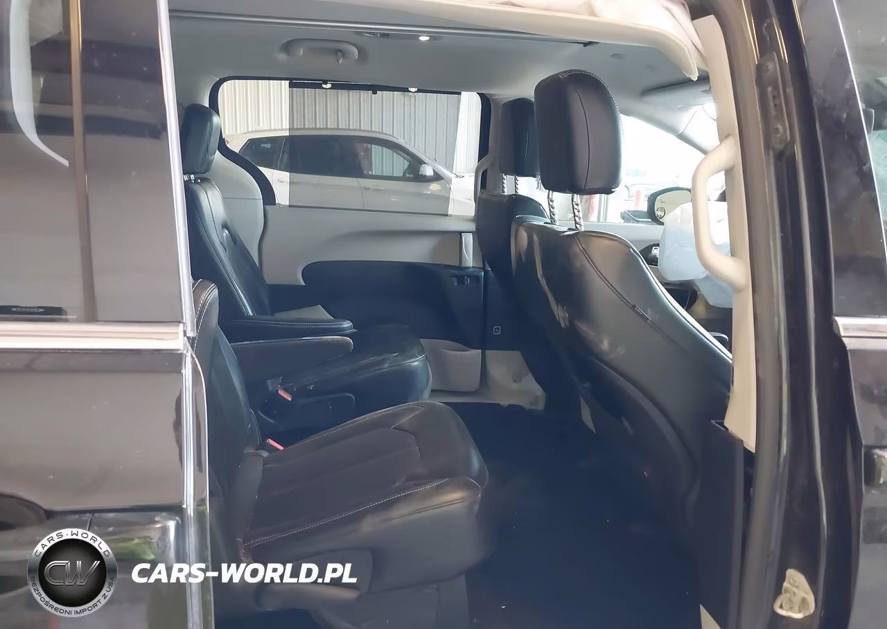 2020 Chrysler Voyager Lxi VIN:2C4RC1DGXLR146900 - 8