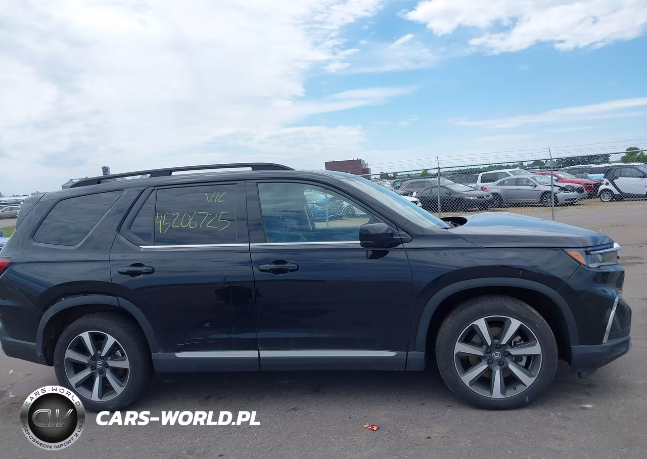 2025 Honda Pilot Elite VIN:5FNYG1H85SB131721 - 14
