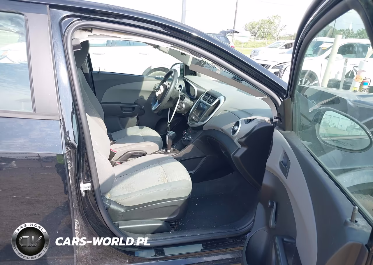 2020 Chevrolet Sonic Fwd Ls VIN:1G1JB5SB1L4101872 - 5