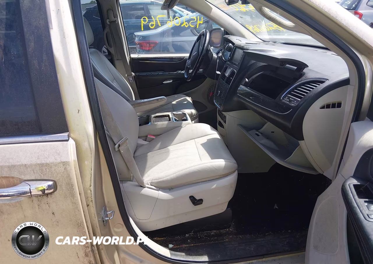 2011 Chrysler Town & Country Touring-L VIN:2A4RR8DG5BR721954 - 5