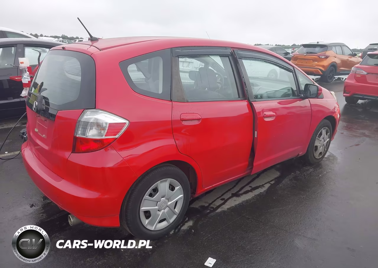 2012 Honda Fit VIN:JHMGE8H32CC000953 - 4