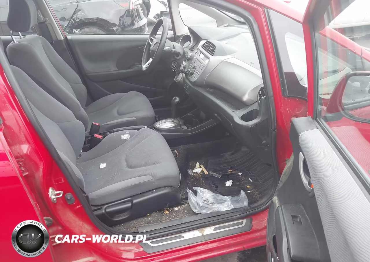 2012 Honda Fit VIN:JHMGE8H32CC000953 - 5