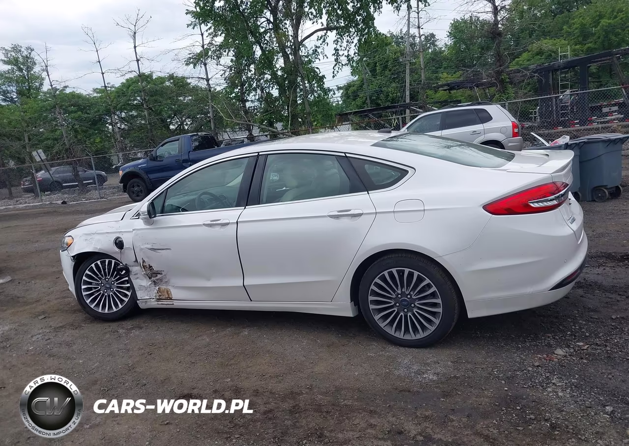 2018 Ford Fusion Energi Titanium VIN:3FA6P0SU4JR258518 - 14