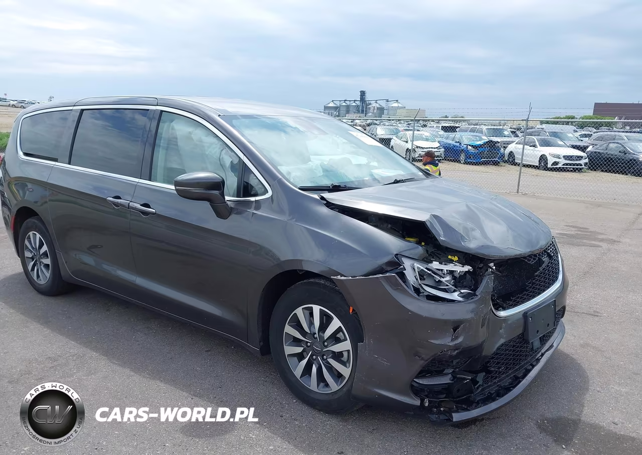 2022 Chrysler Pacifica Hybrid Touring L