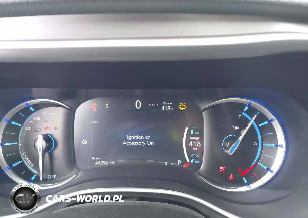 2022 Chrysler Pacifica Hybrid Touring L VIN:2C4RC1L72NR206771 - 7