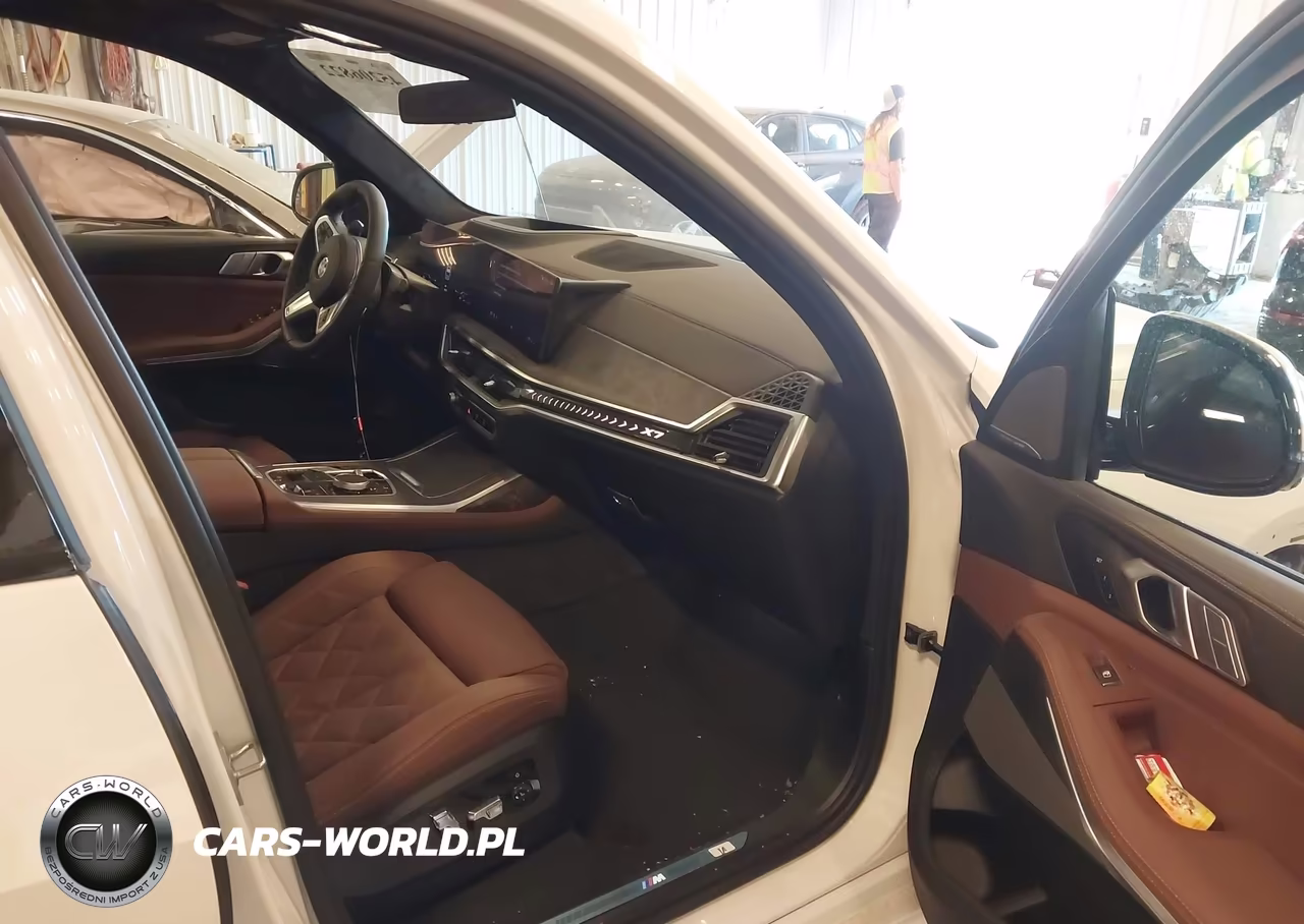 2026 BMW X7 xDrive40I VIN:5UX23EM02T9300600 - 5