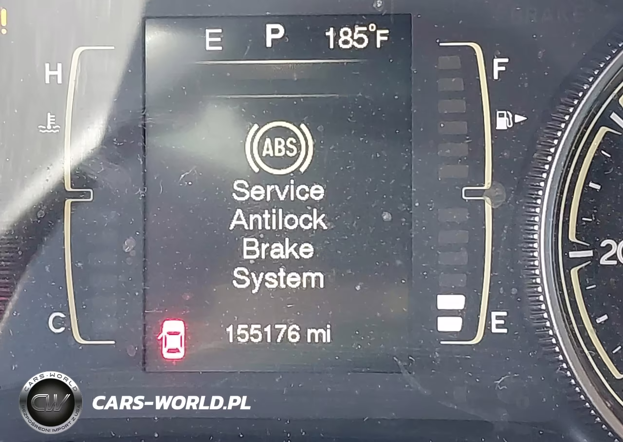 2015 Jeep Cherokee Latitude VIN:1C4PJMCB1FW540379 - 15