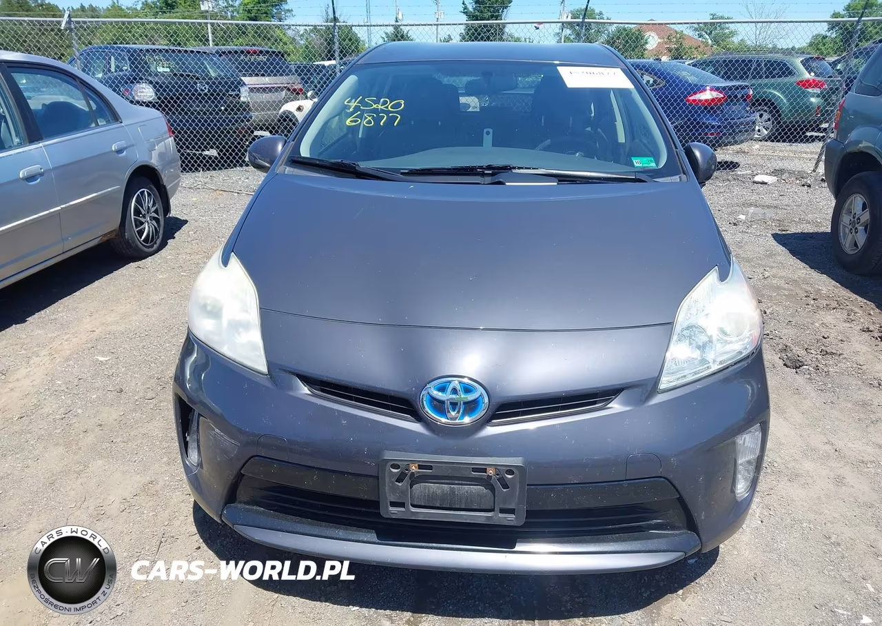 2014 Toyota Prius Two VIN:JTDKN3DU6E1743708 - 13