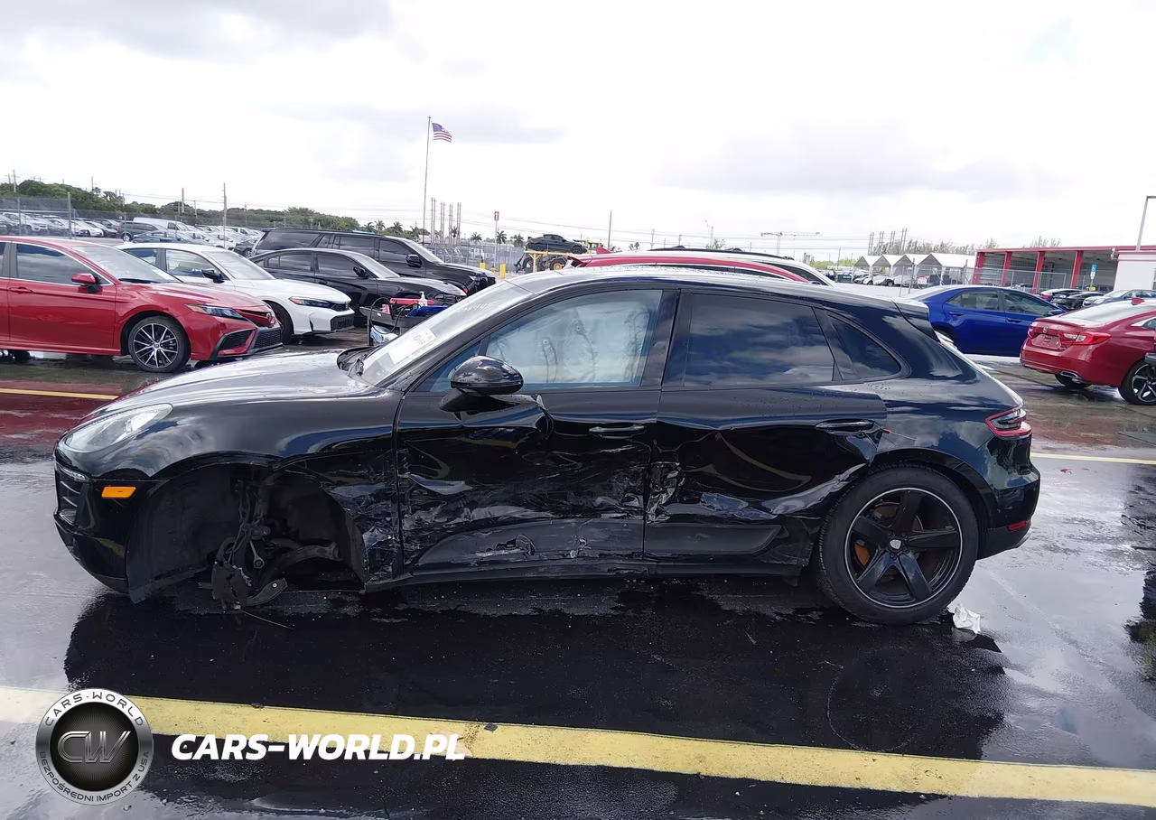 2018 Porsche Macan VIN:WP1AA2A58JLB04905 - 14