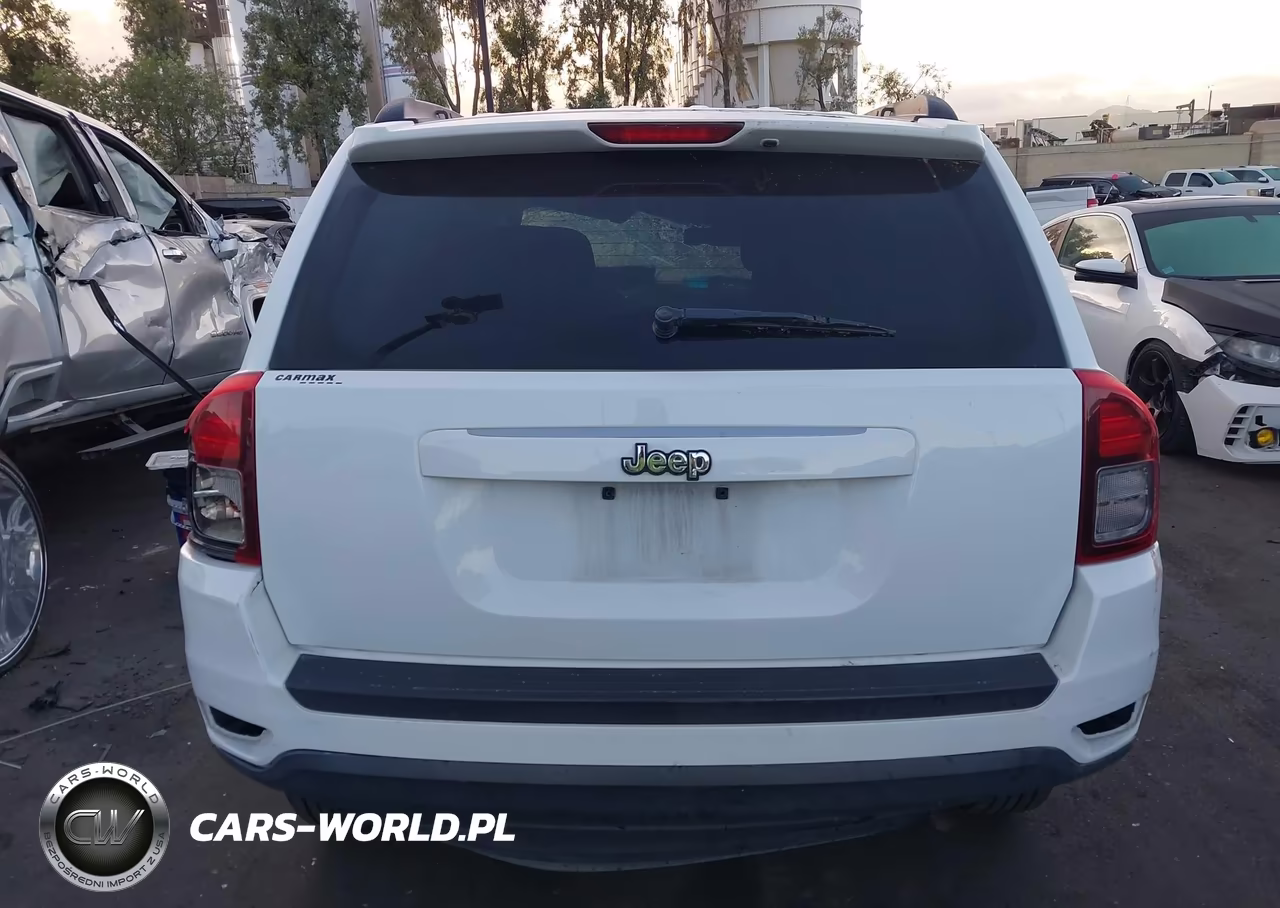 2015 Jeep Compass Sport VIN:1C4NJCBA2FD438546 - 13