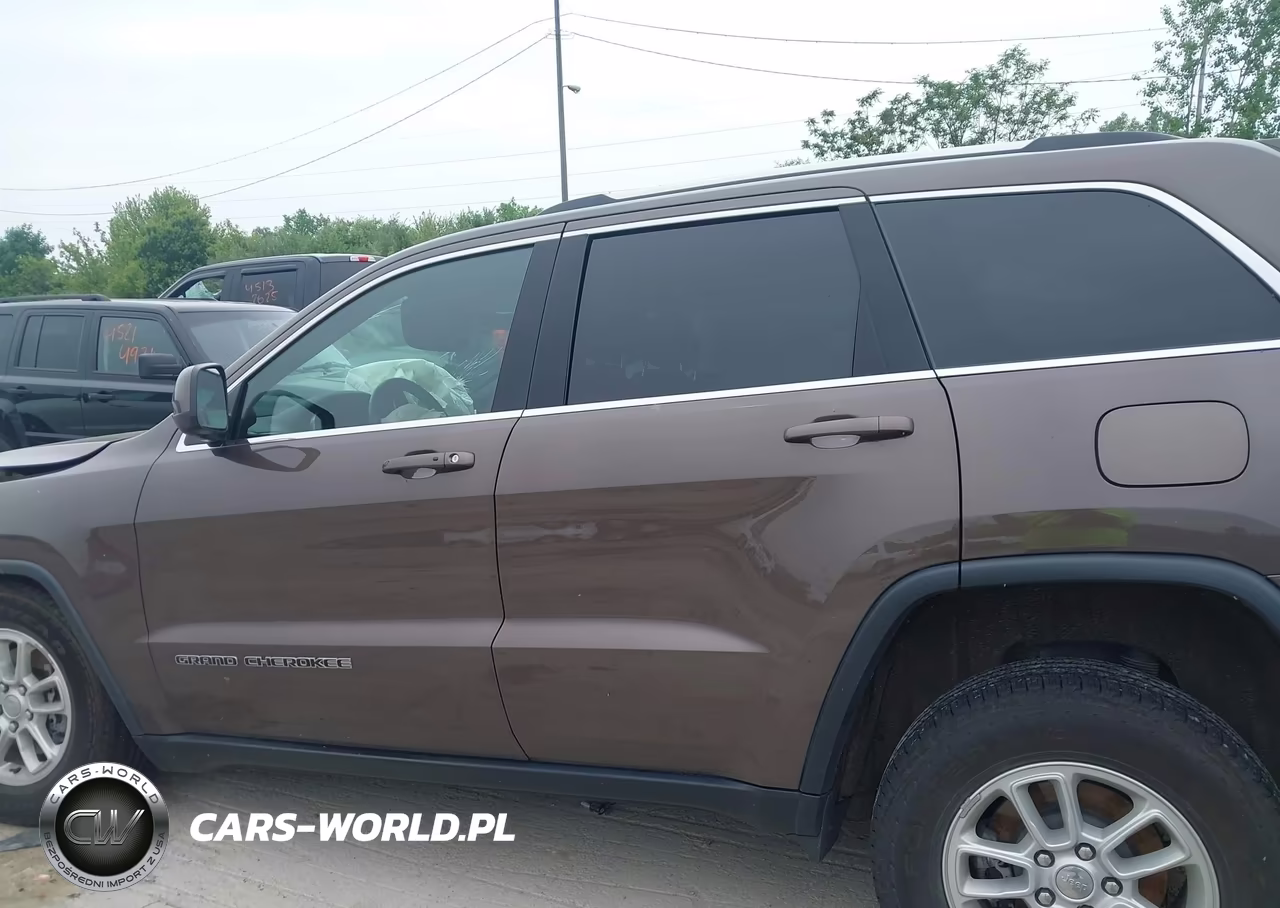 2018 Jeep Grand Cherokee Laredo E 4X4 VIN:1C4RJFAG4JC285708 - 14