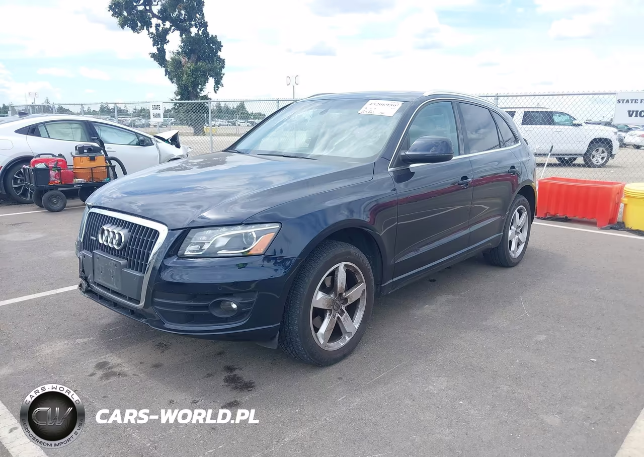 2011 Audi Q5 2.0T Premium VIN:WA1LFAFP0BA017118 - 2