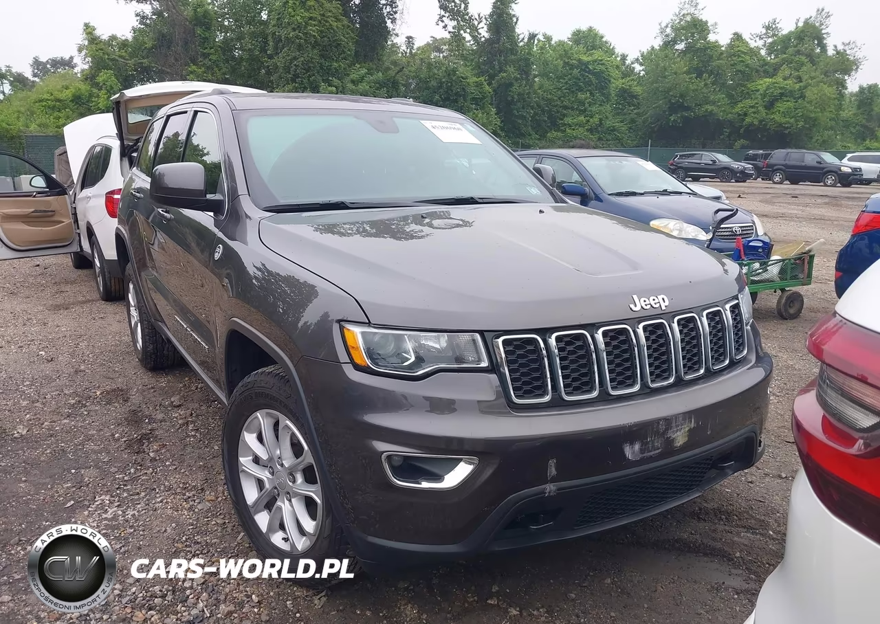 2021 Jeep Grand Cherokee Laredo E 4X4 VIN:1C4RJFAG3MC678619 - 12