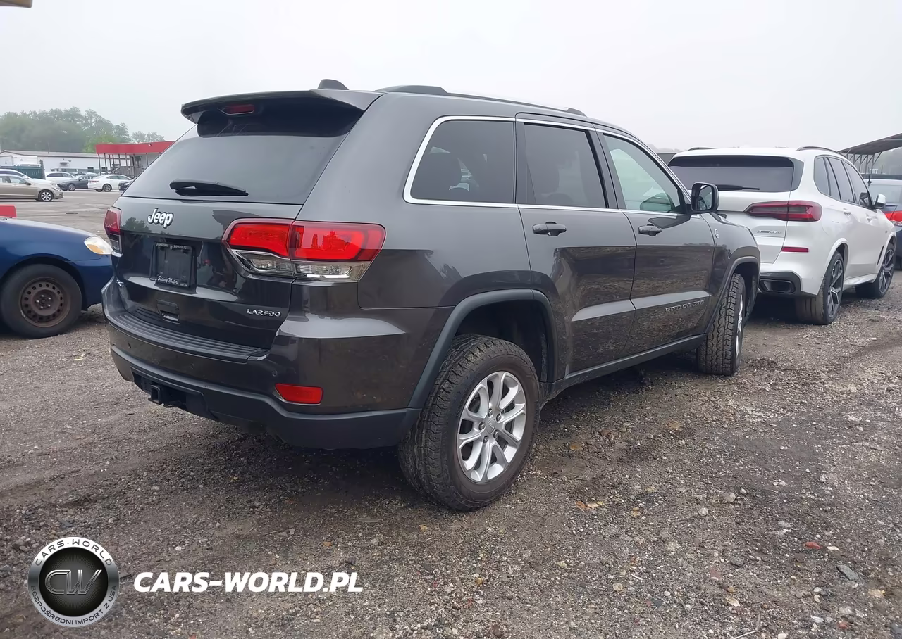 2021 Jeep Grand Cherokee Laredo E 4X4 VIN:1C4RJFAG3MC678619 - 4
