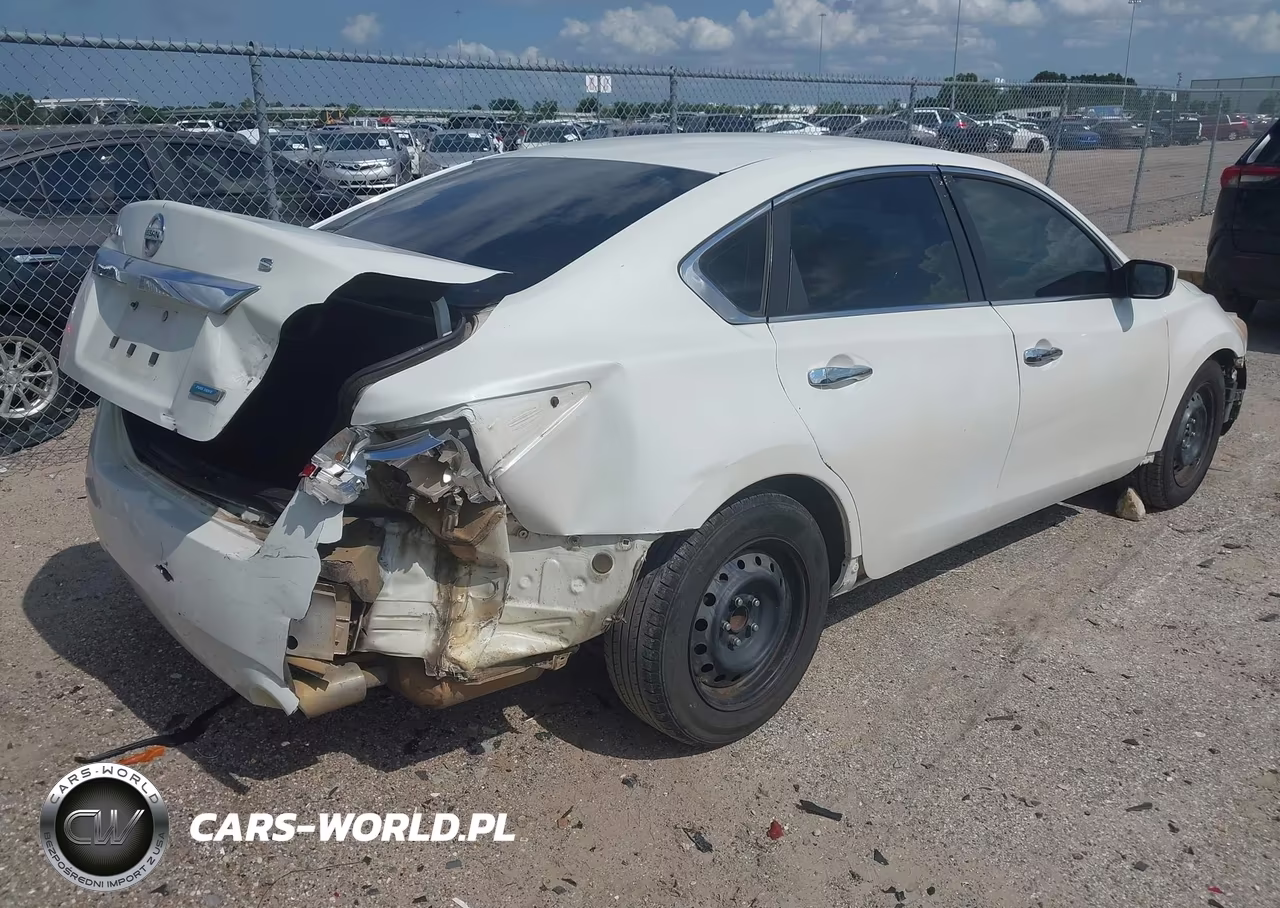 2013 Nissan Altima 2.5 S VIN:1N4AL3AP5DN529922 - 4