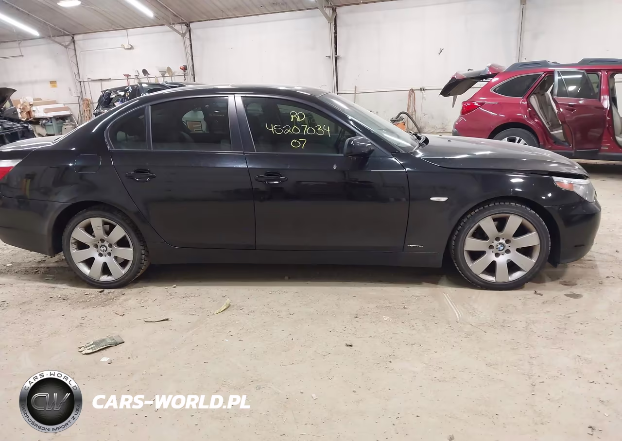 2007 BMW 530Xi VIN:WBANF73557CU24591 - 13