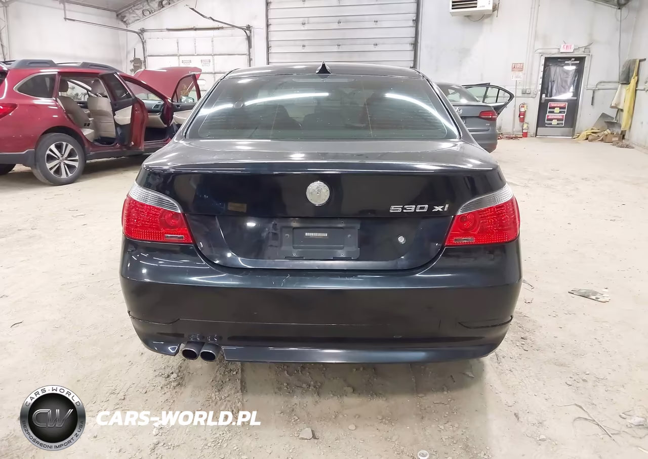 2007 BMW 530Xi VIN:WBANF73557CU24591 - 16