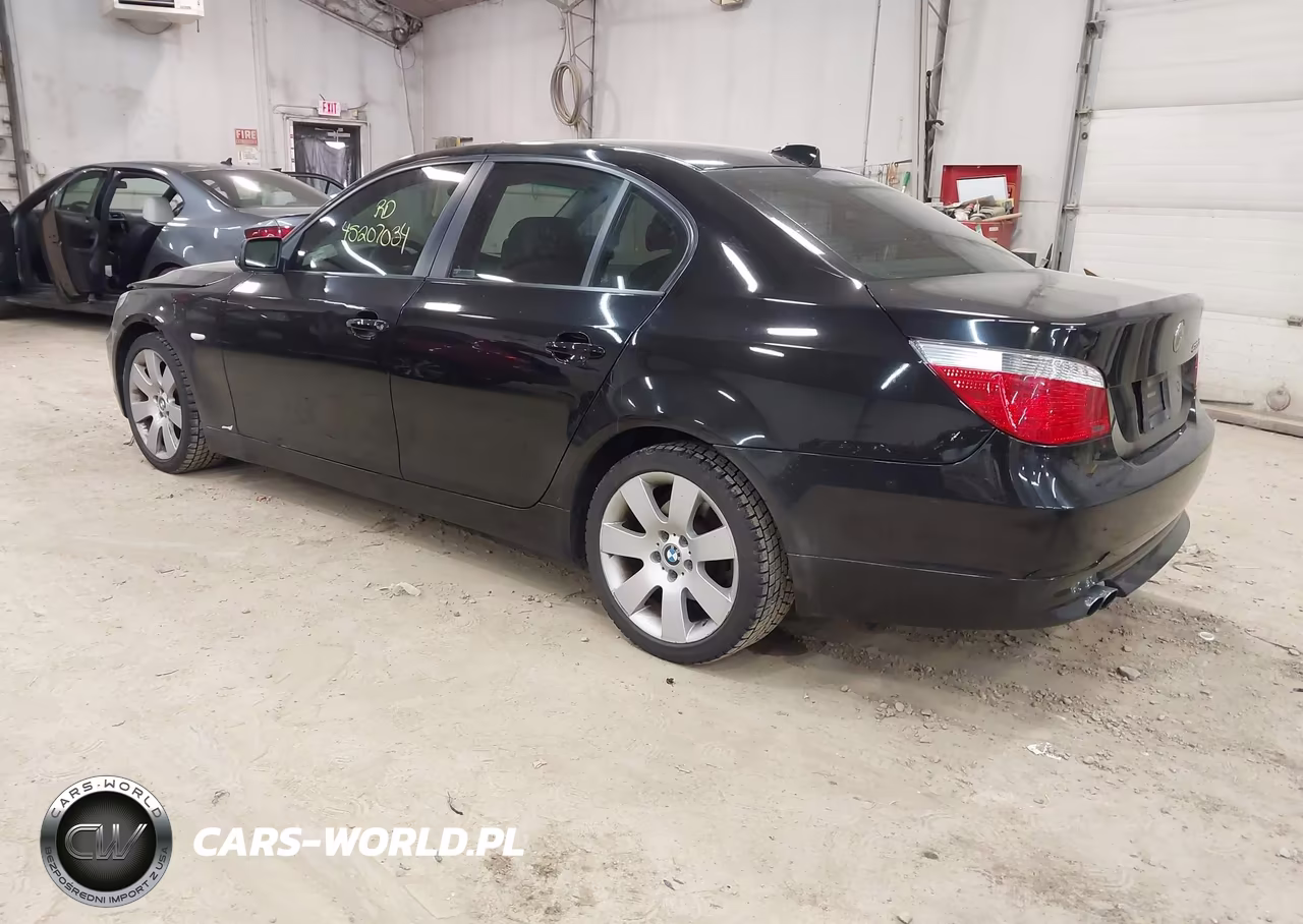 2007 BMW 530Xi VIN:WBANF73557CU24591 - 3