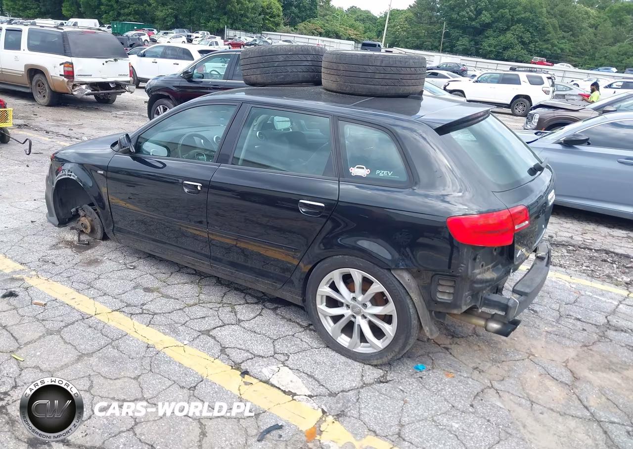 2012 Audi A3 2.0T Premium VIN:WAUFEAFM8CA042424 - 3