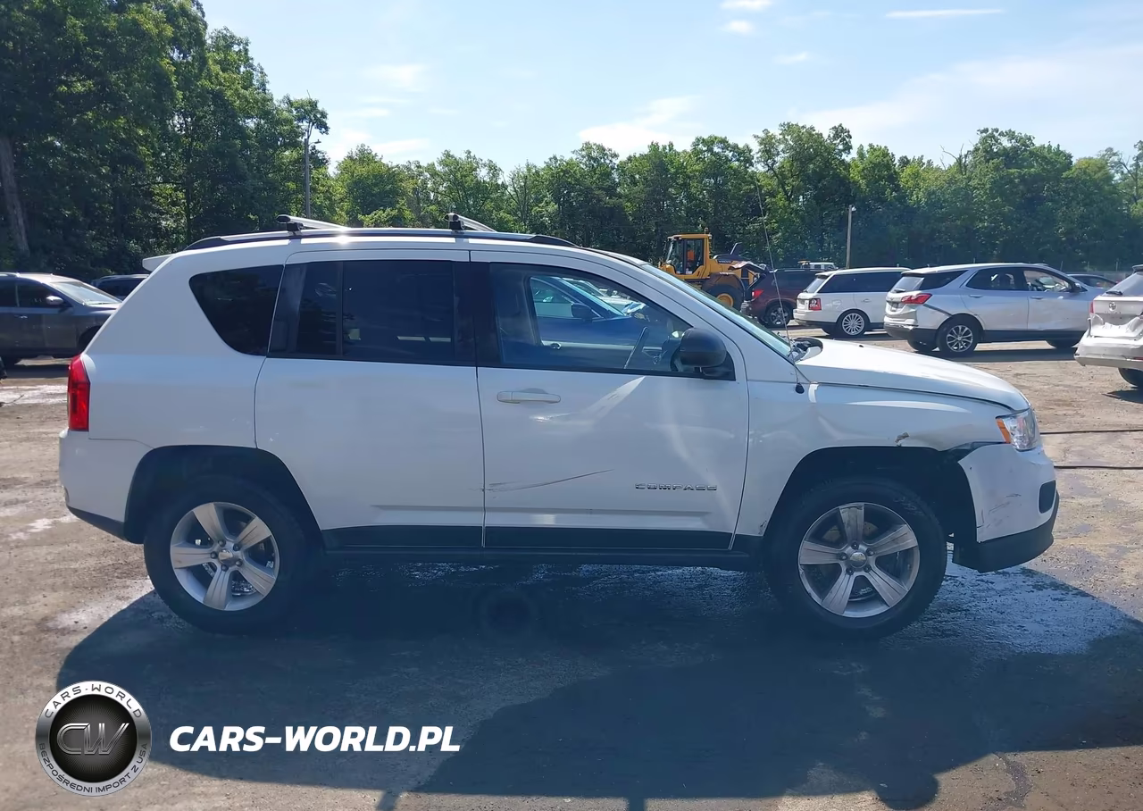 2012 Jeep Compass Latitude VIN:1C4NJDEB7CD638344 - 13