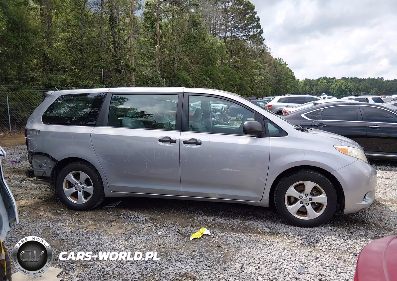 2017 Toyota Sienna L 7 Passenger VIN:5TDZZ3DC0HS820087 - 14